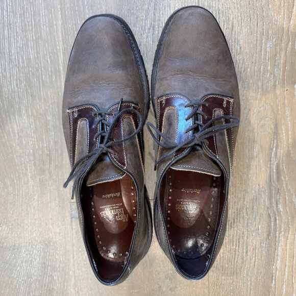 Allen Edmonds Berkshire Mens Shoe - Picture 1 of 7